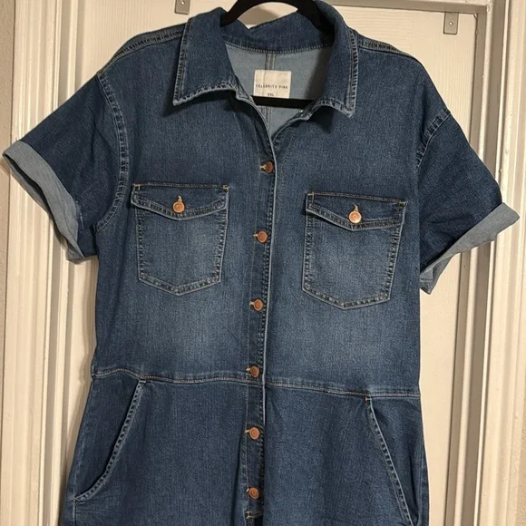 Celebrity pink jumpsuit - Picture 3 of 9